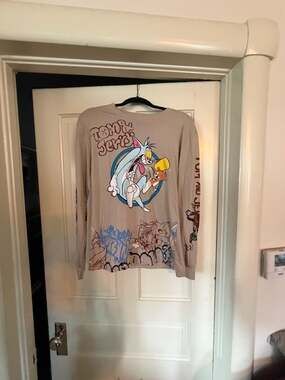 Tom and Jerry Graffiti Graphic Print Long Sleeve Tee T-Shirt Tan Size S